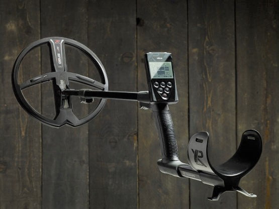 XP Deus Metal Detector w/ WS5 Wireless Headphones, Remote, 11” X35 Search Coil